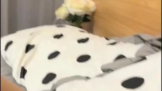 娇妻 雪白 呻吟-美女学生妹子是男友的乖母狗，戴着狗炼项圈乖乖让男友无套抽插~