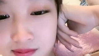 欧美日韩人妻激情-第一次与男友以外的男人在行使中车震!